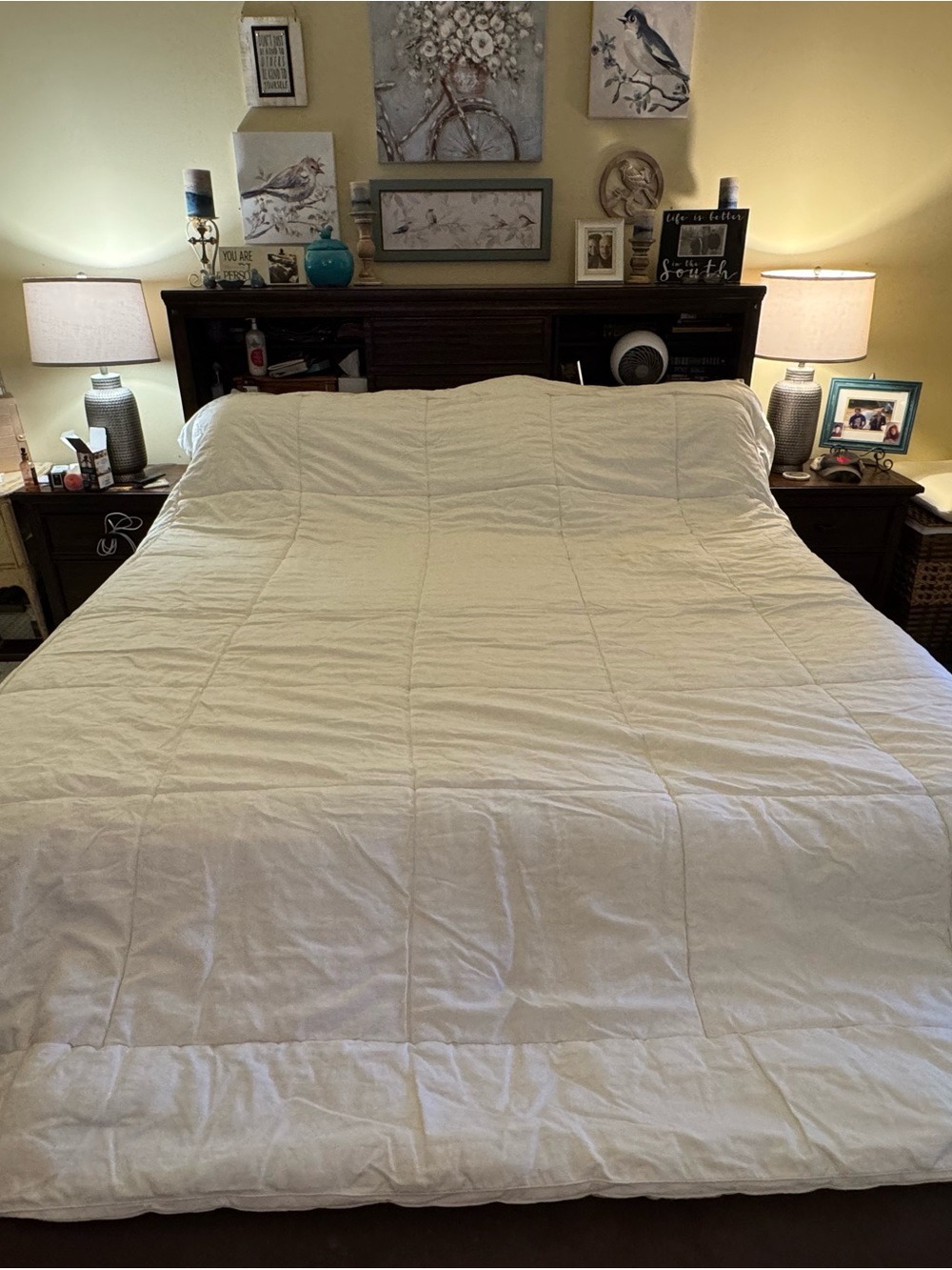 Lightweight to Medium Down duvet insert or comforter. King Size.
